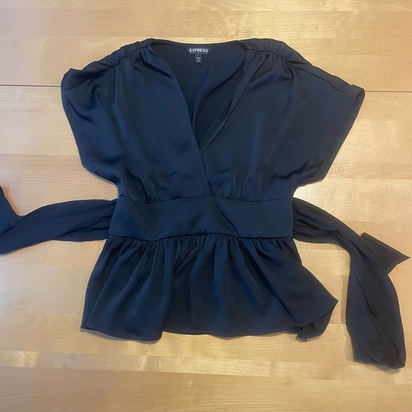 Express Black Tie Waist V-Neck Blouse Size XS - Picture 10 of 10